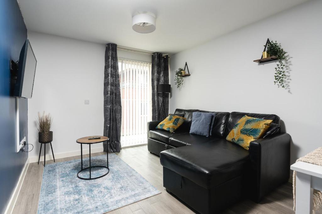 City Living Penthouse Apartment With Parking Manchester Exterior photo